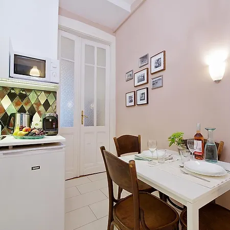 Daire Door Family Budapeşte