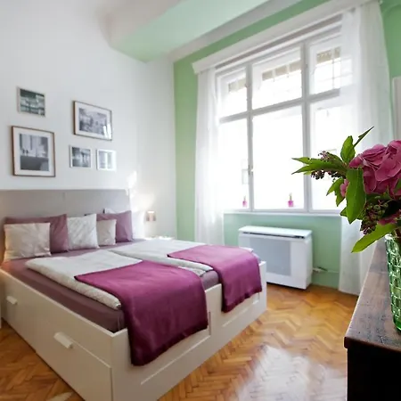 Door Family Apartment Budapest