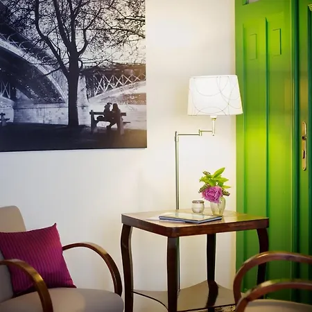 Apartment Door Family *