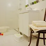 Door Family Apartment *
