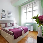Door Family Apartment Budapest